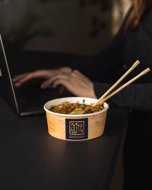 Transformez votre pause déjeuner en un moment gourmand avec nos délicieuses spécialités à la carte !
.
.
.
.
#paris #cuisineasiatique #faitmaison #restaurantparis #foodparis