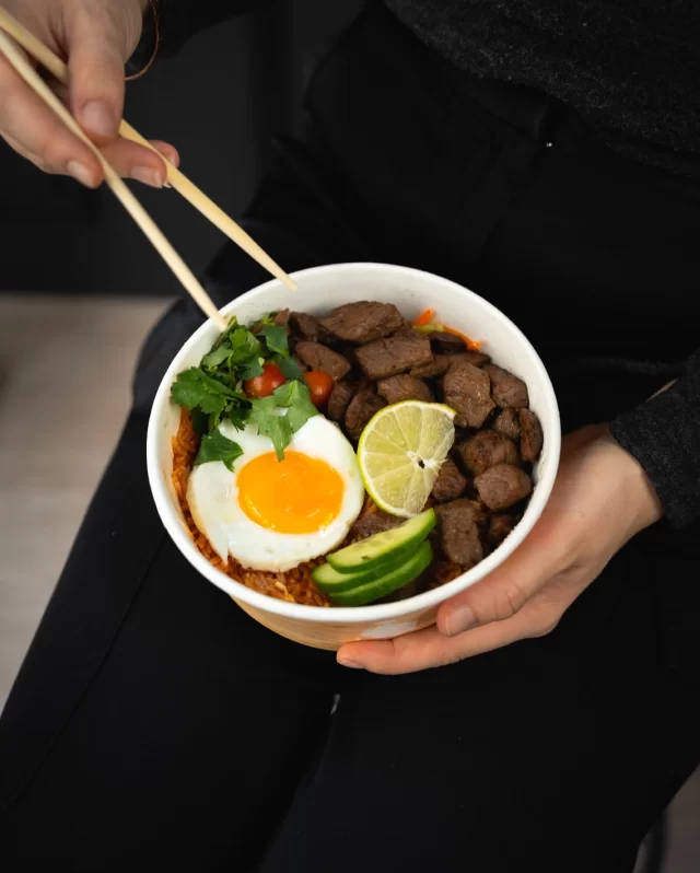 Chacun de nos plats est cuisiné avec des produits frais et goûteux, pour une expérience gustative haute en saveurs !